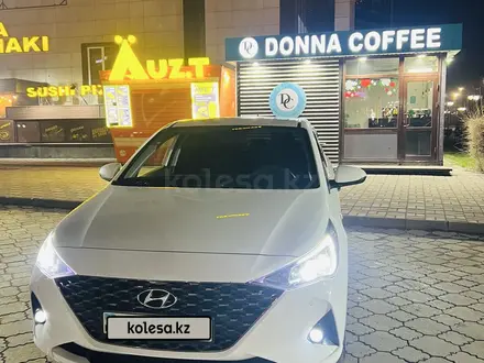 Hyundai Accent 2020 года за 7 500 000 тг. в Усть-Каменогорск – фото 2