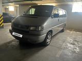 Volkswagen Caravelle 1996 года за 4 500 000 тг. в Астана – фото 2