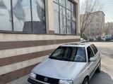 Volkswagen Vento 1995 годаfor1 000 000 тг. в Шымкент