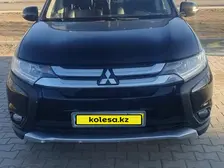 Mitsubishi Outlander, 2016