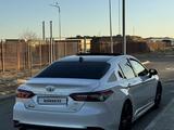 Toyota Camry 2023 года за 21 000 000 тг. в Атырау