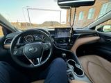 Toyota Camry 2023 года за 21 000 000 тг. в Атырау – фото 4