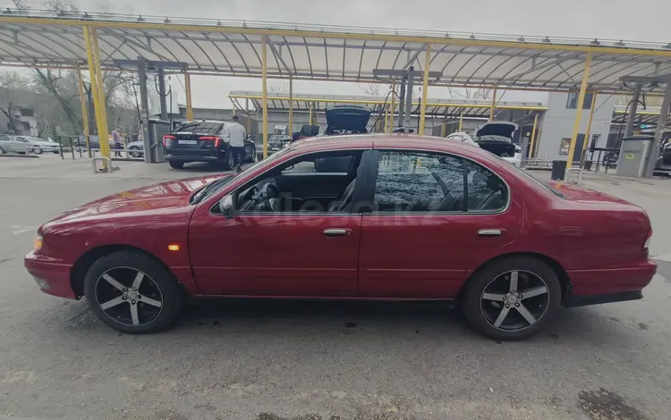 Nissan Maxima 1995 годаүшін2 500 000 тг. в Алматы