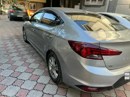 Hyundai Elantra 2019 года за 6 200 000 тг. в Алматы – фото 2