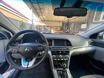 Hyundai Elantra 2019 года за 6 200 000 тг. в Алматы – фото 6