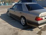 Mercedes-Benz E 300 1990 годаfor1 650 000 тг. в Алматы – фото 2