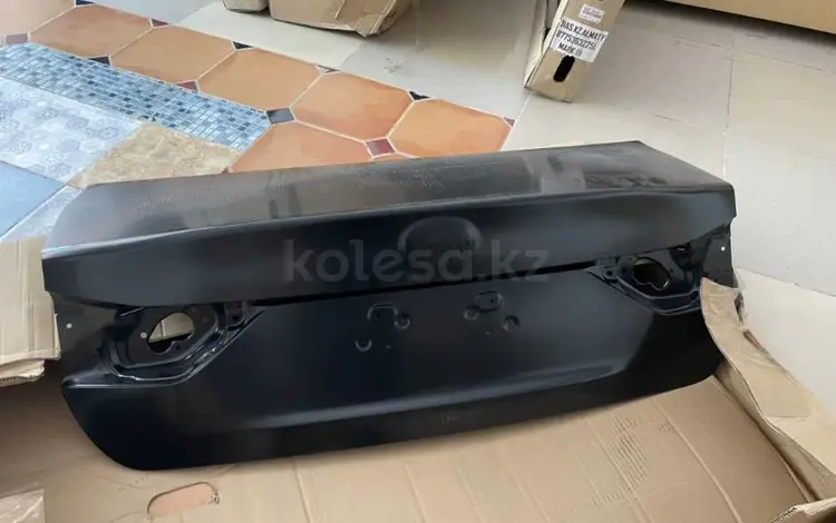 Крышка багажника GS L10 2012-2018 за 10 000 тг. в Алматы