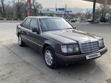 Mercedes-Benz E 230 1992 года за 900 000 тг. в Алматы