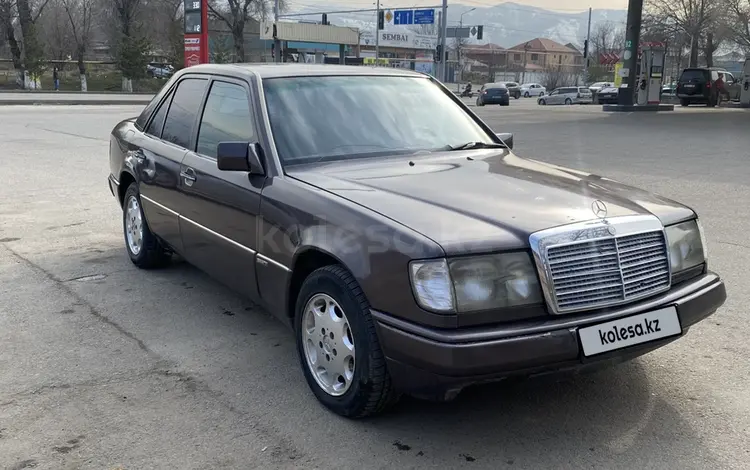 Mercedes-Benz E 230 1992 года за 900 000 тг. в Алматы