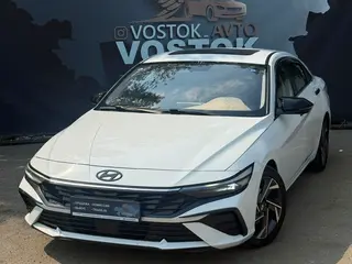 Hyundai Elantra, 2024