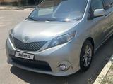 Toyota Sienna 2013 года за 12 500 000 тг. в Актау