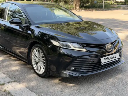Toyota Camry 2019 года за 12 729 768 тг. в Алматы – фото 3