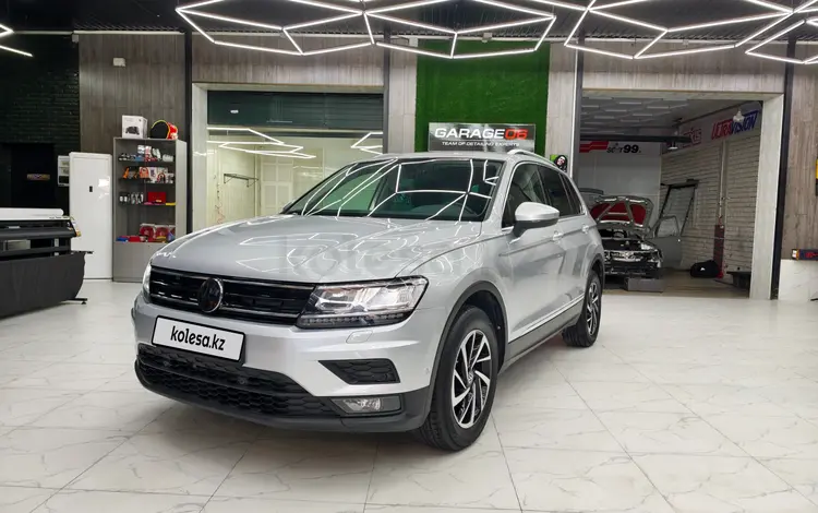 Volkswagen Tiguan 2018 года за 10 200 000 тг. в Атырау