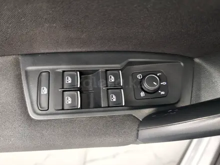 Volkswagen Tiguan 2018 года за 10 200 000 тг. в Атырау – фото 18