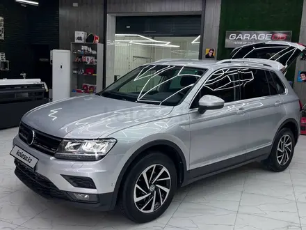 Volkswagen Tiguan 2018 года за 10 200 000 тг. в Атырау – фото 23