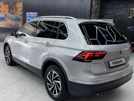 Volkswagen Tiguan 2018 года за 10 200 000 тг. в Атырау – фото 24