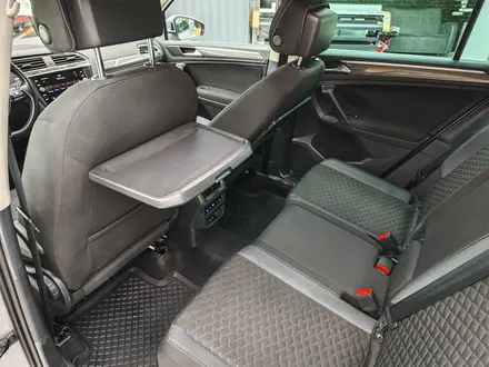 Volkswagen Tiguan 2018 года за 10 200 000 тг. в Атырау – фото 7