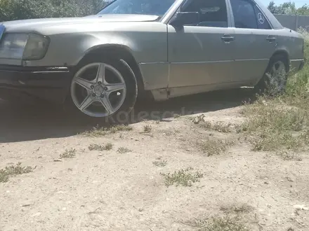Mercedes-Benz E 230 1992 года за 800 000 тг. в Тараз – фото 3