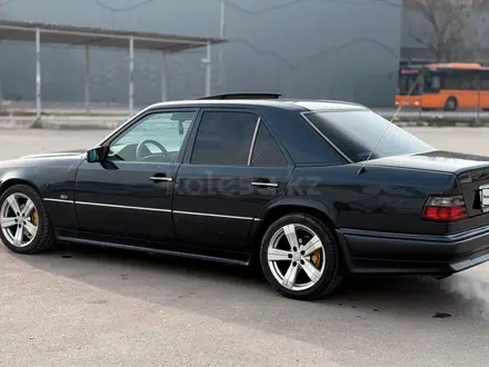 Mercedes-Benz E 280 1993 года за 3 800 000 тг. в Тараз – фото 5