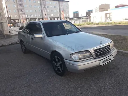 Mercedes-Benz C 220 1994 года за 1 050 000 тг. в Караганда – фото 3