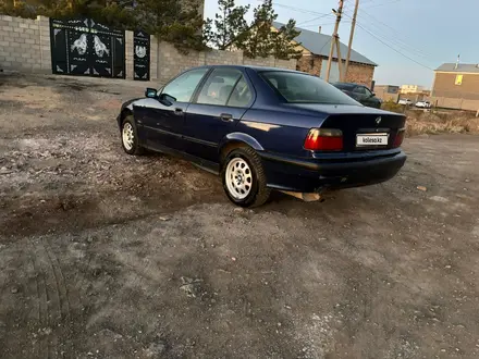 BMW 318 1992 года за 900 000 тг. в Караганда – фото 4