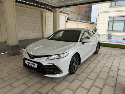Toyota Camry 2021 года за 17 300 000 тг. в Шымкент – фото 3