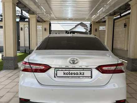 Toyota Camry 2021 года за 17 300 000 тг. в Шымкент – фото 7