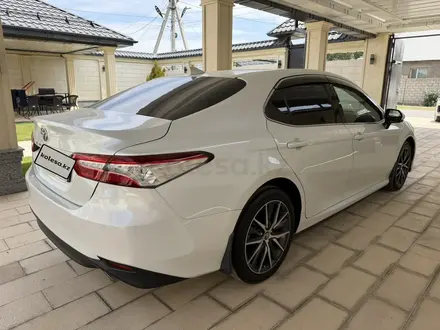 Toyota Camry 2021 года за 17 300 000 тг. в Шымкент – фото 8