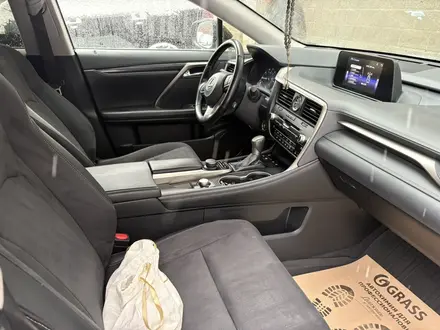 Lexus RX 200t 2017 года за 18 000 000 тг. в Астана – фото 8