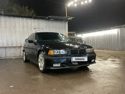 BMW 318 1992 года за 1 650 000 тг. в Алматы