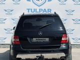 Mercedes-Benz ML 500 2006 годаүшін7 400 000 тг. в Актау – фото 2