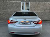 Hyundai Sonata 2010 годаүшін5 500 000 тг. в Караганда – фото 4