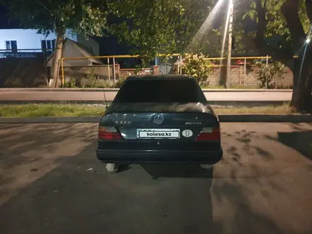 Mercedes-Benz E 230 1989 года за 990 000 тг. в Алматы – фото 3
