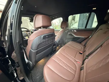 BMW X5 2024 года за 51 000 000 тг. в Алматы – фото 18