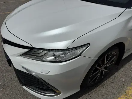 Toyota Camry 2022 года за 15 200 000 тг. в Алматы – фото 4