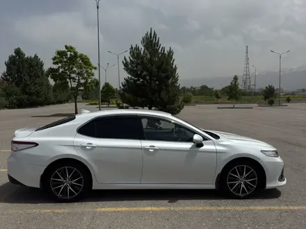 Toyota Camry 2022 года за 15 200 000 тг. в Алматы – фото 8