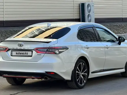 Toyota Camry 2020 года за 13 850 000 тг. в Павлодар – фото 4