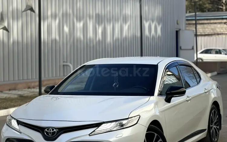 Toyota Camry 2020 года за 13 850 000 тг. в Павлодар