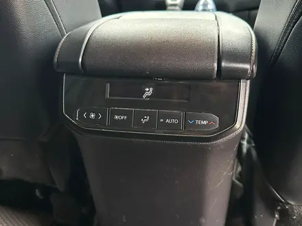 Toyota Highlander 2022 года за 19 788 888 тг. в Атырау – фото 15