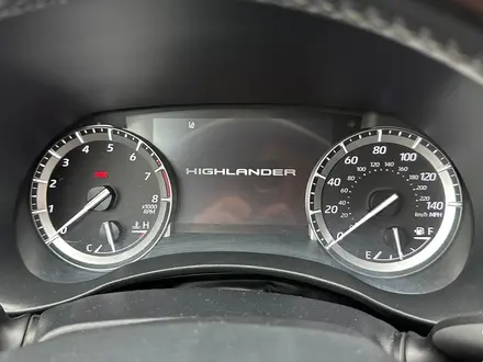 Toyota Highlander 2022 года за 19 788 888 тг. в Атырау – фото 16