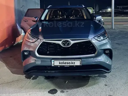 Toyota Highlander 2022 года за 19 788 888 тг. в Атырау – фото 9