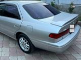 Toyota Camry 2000 года за 3 400 000 тг. в Алматы – фото 4