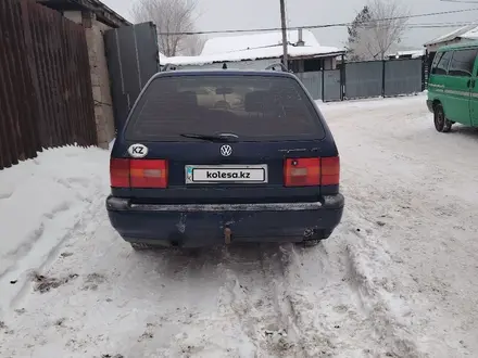 Volkswagen Passat 1993 года за 1 710 000 тг. в Астана – фото 2