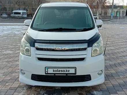 Toyota Noah 2009 года за 8 000 000 тг. в Павлодар