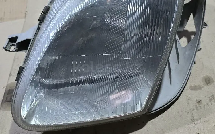 Фары передние на Mercedes Slk R170 за 1 732 тг. в Шымкент