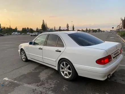 Mercedes-Benz E 320 1998 года за 4 000 000 тг. в Алматы – фото 8