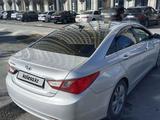 Hyundai Sonata 2011 годаfor6 200 000 тг. в Шымкент – фото 3