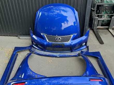 КАПОТ LEXUS IS-F за 10 000 тг. в Алматы