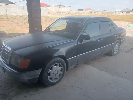 Mercedes-Benz E 230 1992 года за 680 000 тг. в Шымкент – фото 2