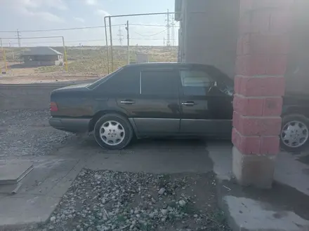 Mercedes-Benz E 230 1992 года за 680 000 тг. в Шымкент
